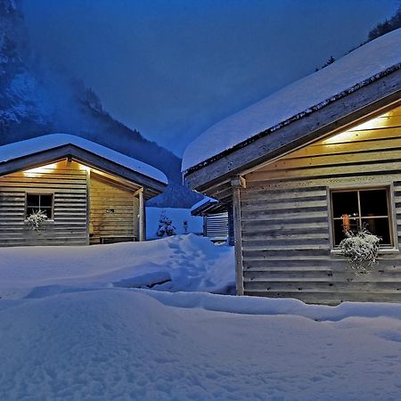 Huettenhotel Husky Lodge Muotathal Exteriér fotografie