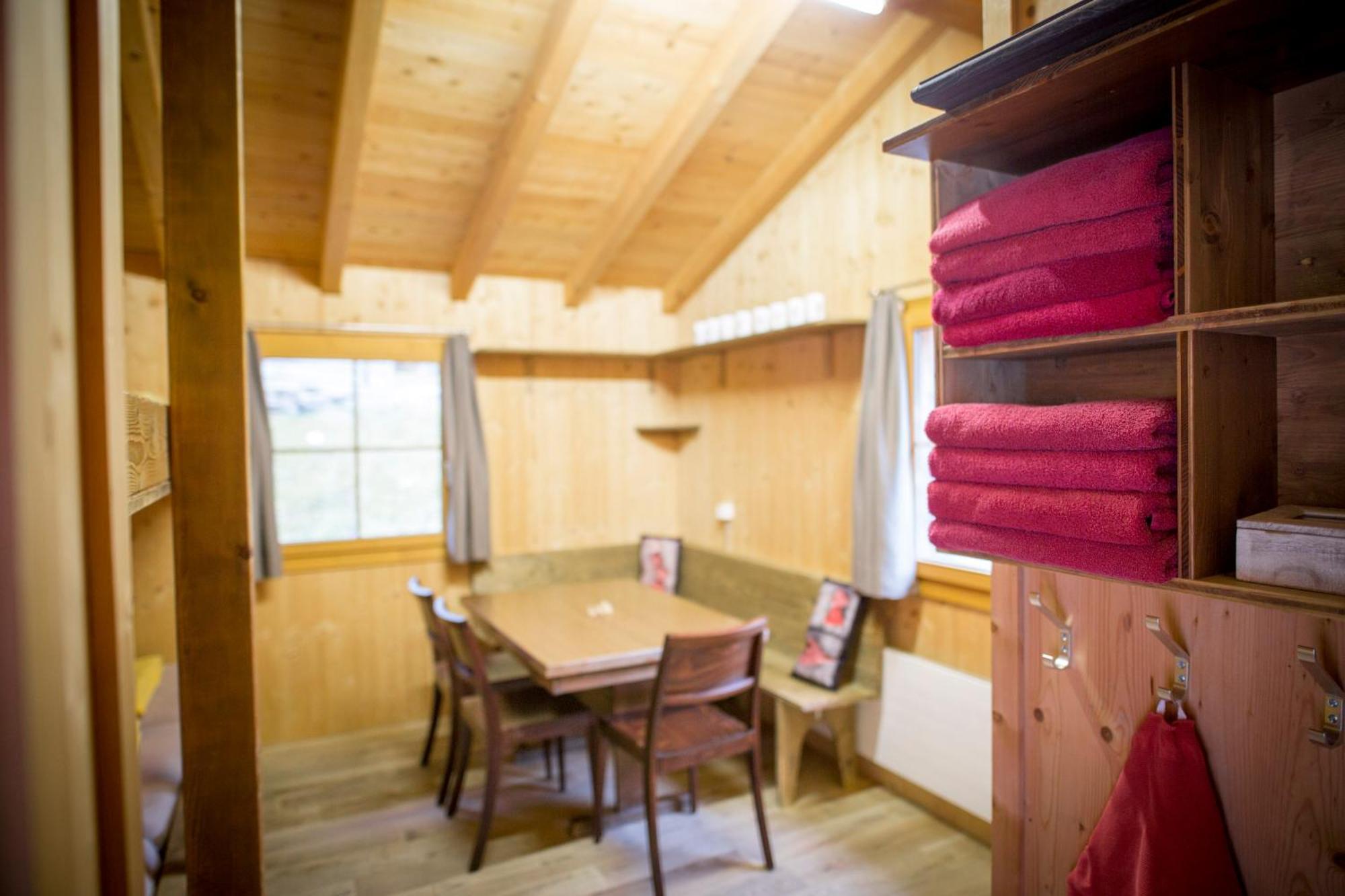 Huettenhotel Husky Lodge Muotathal Exteriér fotografie