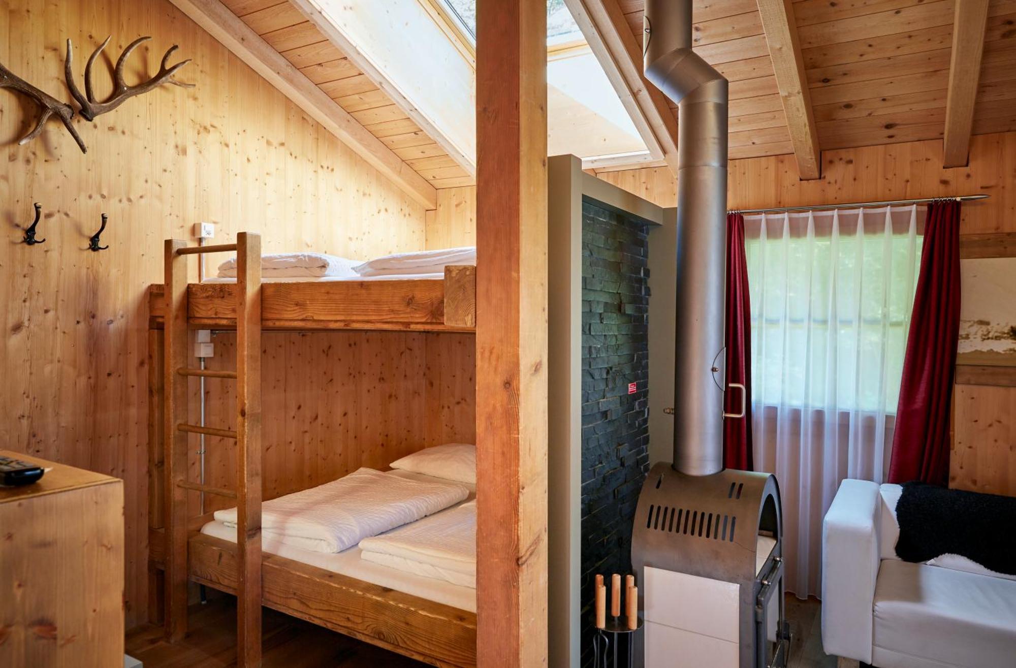 Huettenhotel Husky Lodge Muotathal Exteriér fotografie