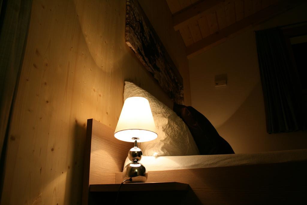 Huettenhotel Husky Lodge Muotathal Pokoj fotografie