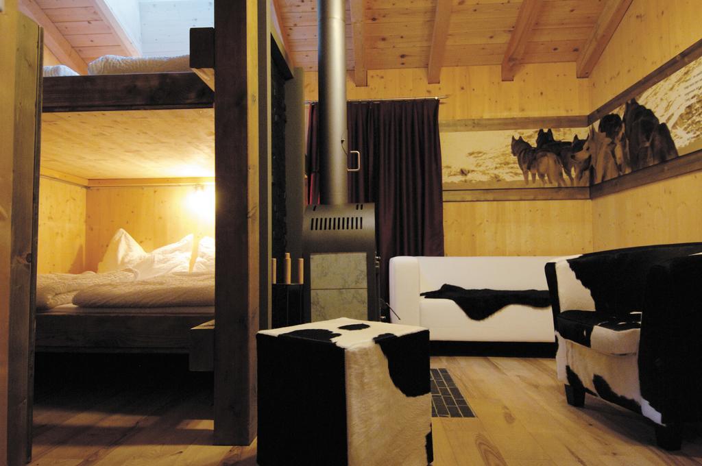 Huettenhotel Husky Lodge Muotathal Pokoj fotografie